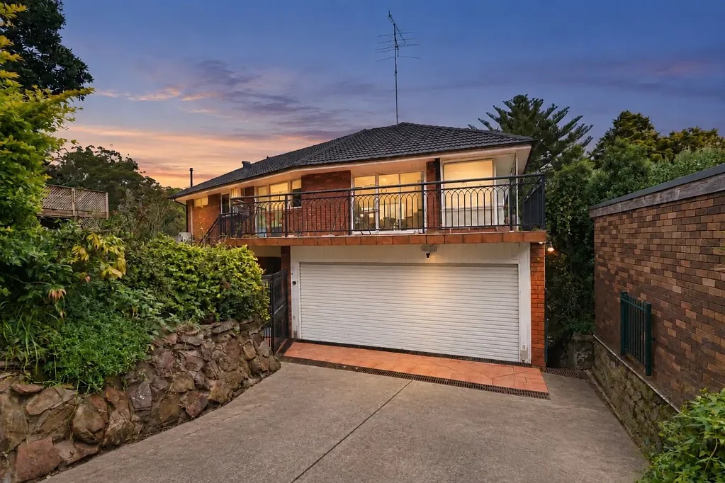 Oatley 8બેડરૂમ Deep Waterfront Home With Endless Potential