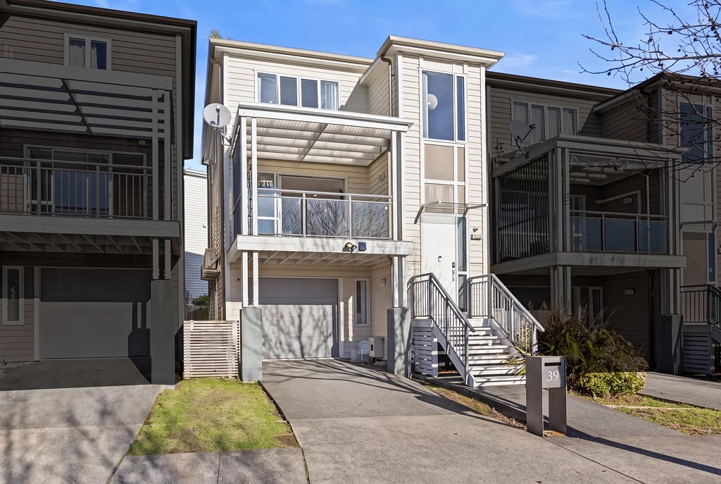 39 Arrowsmith Drive, Flat Bush, Manukau City, Auckland