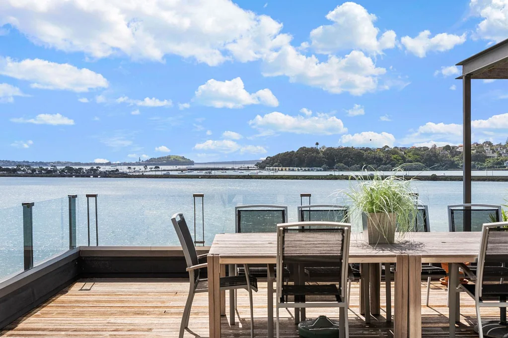 Remuera 4कमरा Waterfront Architectural Icon