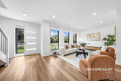 23A Oaktree Drive, Hampton Park, VIC 3976, 4房, 3浴, Unit