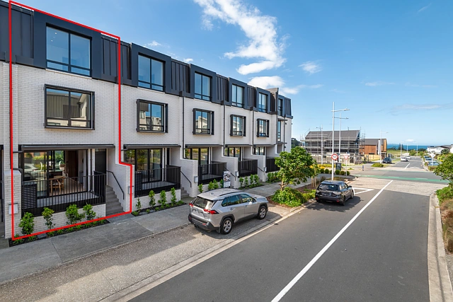 7A Windlass Street, Long Bay, North Shore City