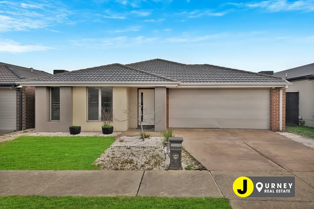 19 Blackhazel Crescent, Clyde North, VIC 3978, 4 chambres, 2 salles de bain, House