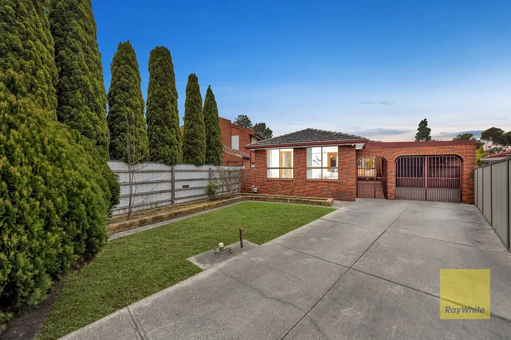 Deer Park 5房 空间、潜力与地段，占地约 740 平方米！ Space, Potential, and Location on 740m2 (approx.)!