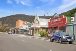 186 Day Avenue, Omeo