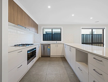 15 Athenaeum Avenue, Clyde North, Traralagon , 4房, 2浴, House