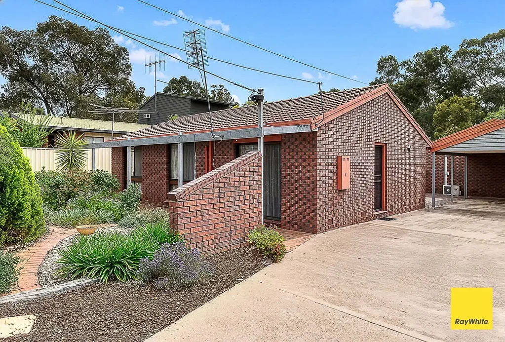 1/10 Lawson Street, Spring Gully, VIC 3550