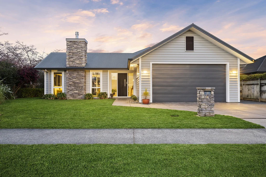 Cambridge 3 Bedroom Picture Perfect