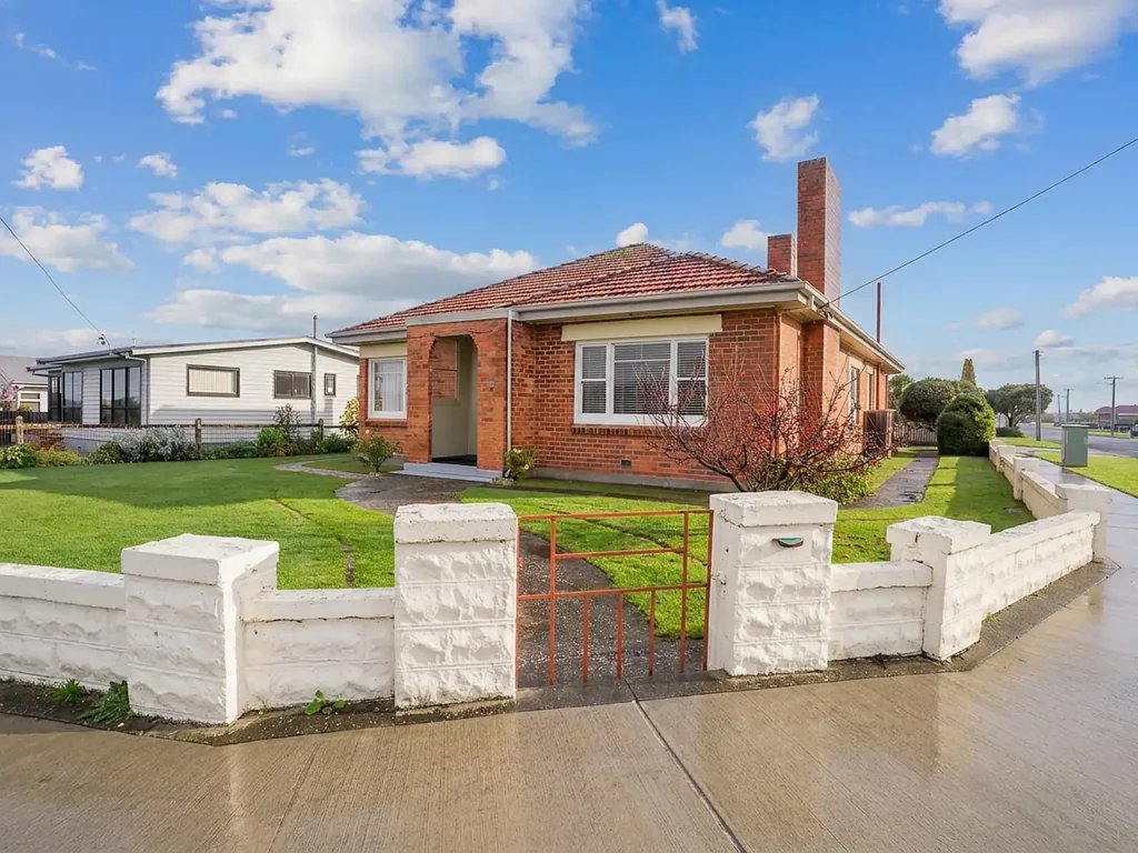 Devonport 3ਬੈੱਡਰੂਮ Popular Location, Packed with Potential