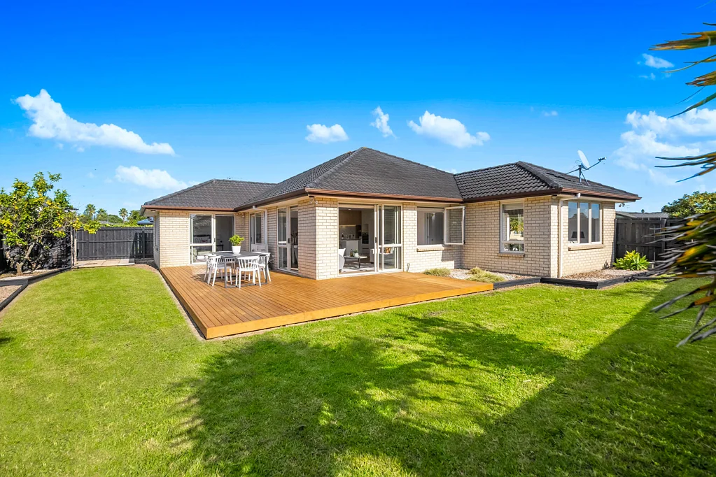East Tamaki 4房 现代家庭住宅！88号幸运数字加持，623㎡永久产权地块，私密性与舒适性兼备，优质学区！ Modern Family Living at Lucky Number 88