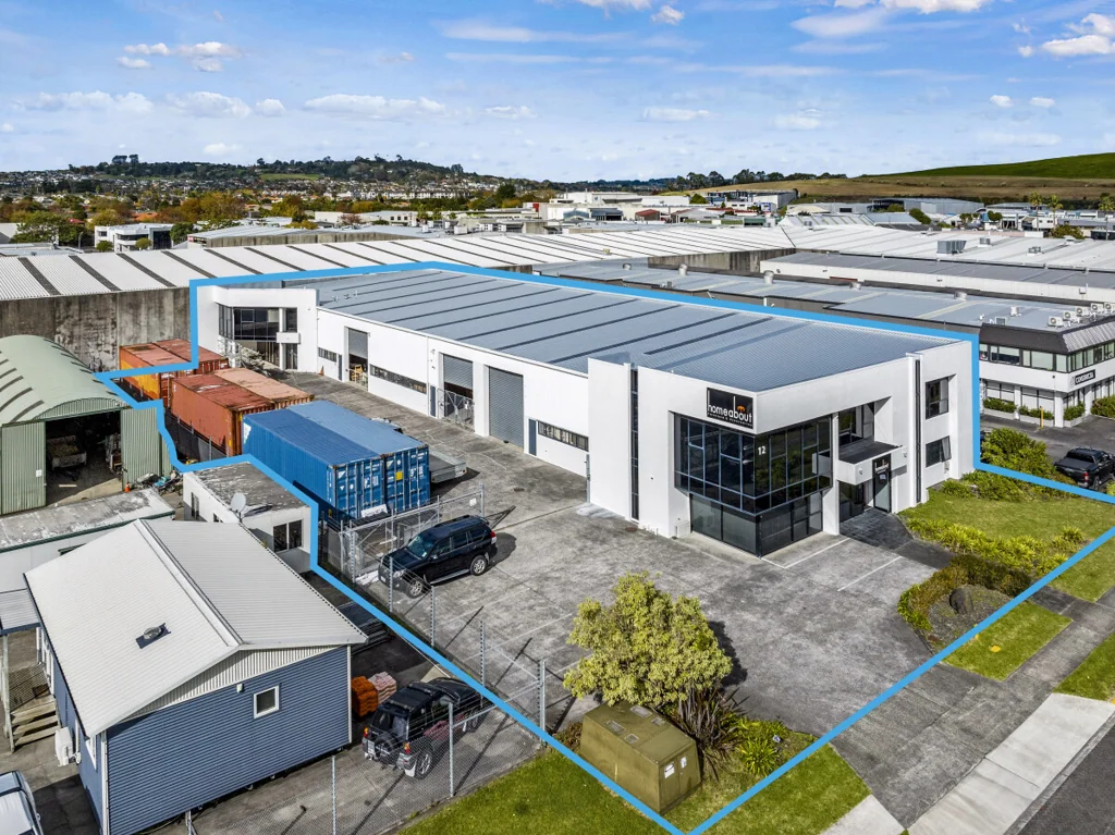 East Tamaki  Standalone Industrial with Large Concrete Yard