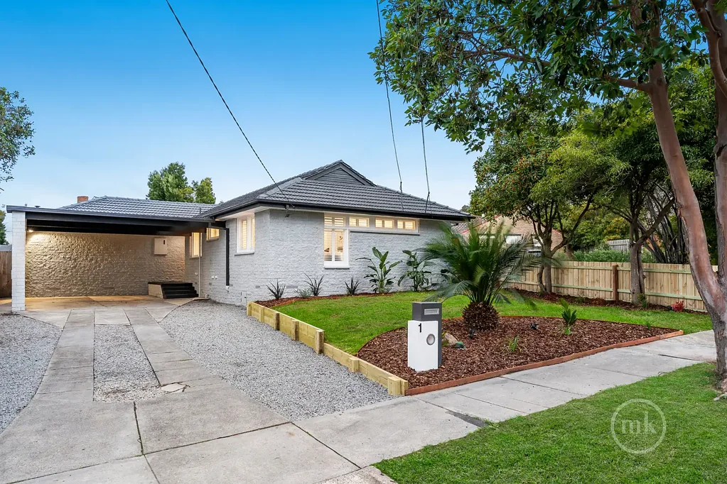 Bundoora 4ห้องนอน Turn-Key Living With Premium Upgrades & A Fabulous Layout