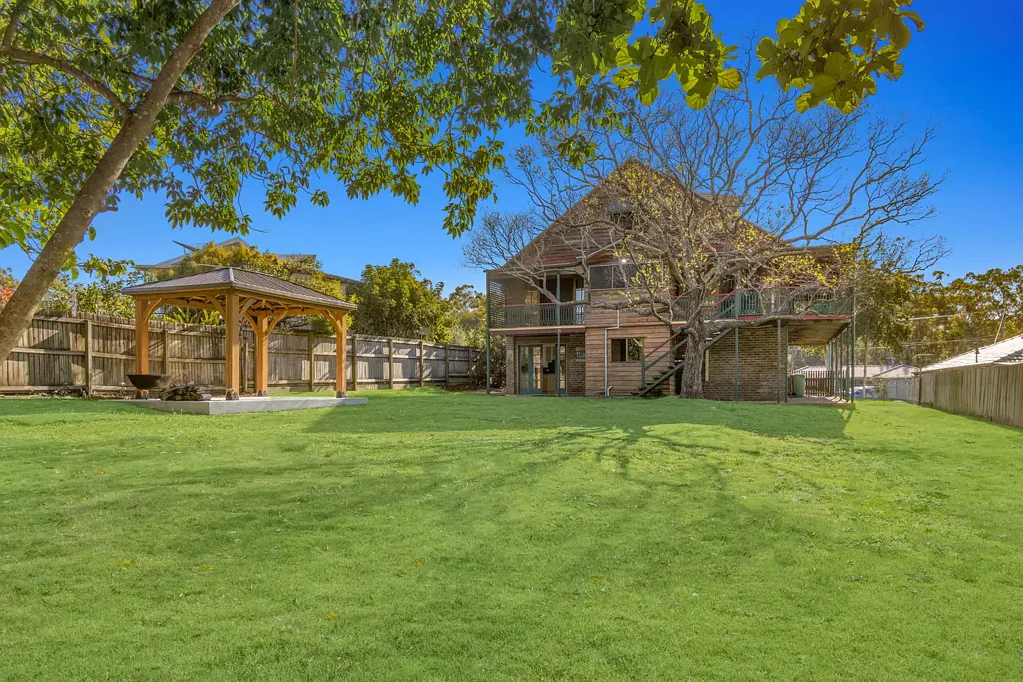 12 Peacock Court, Birkdale, QLD 4159