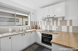 2/57 Shannon Avenue, Manifold Heights