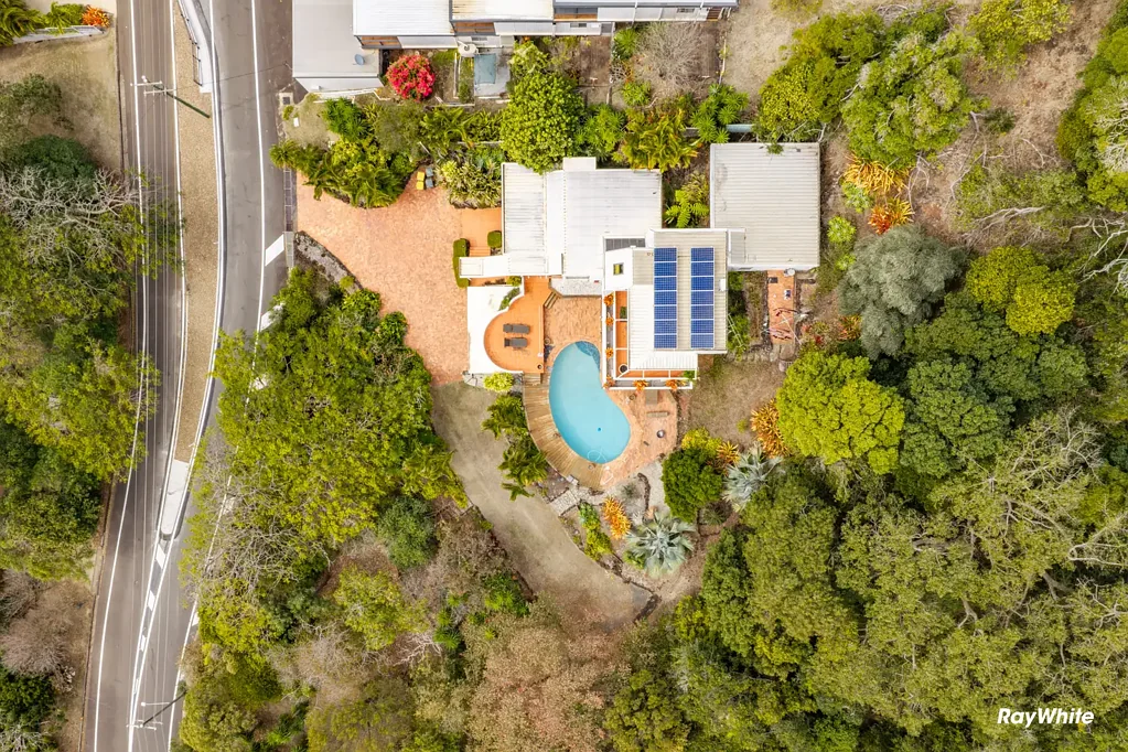Qunaba 3Kwarto Elevated Living with Expansive Coastal Views