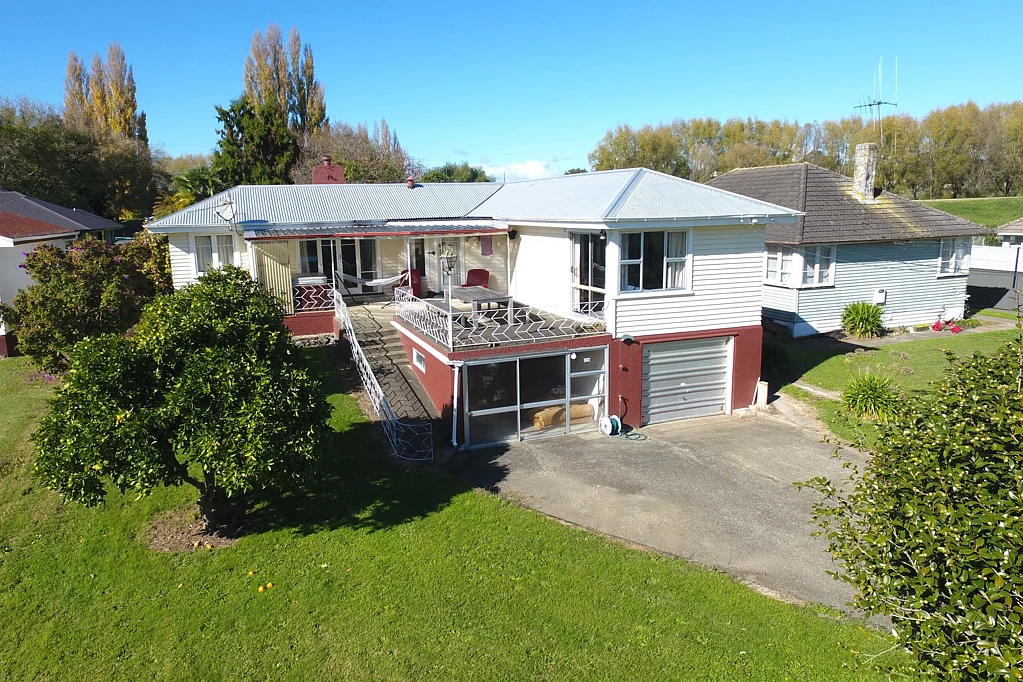 Otorohanga 2房  One for the Rugby Fans