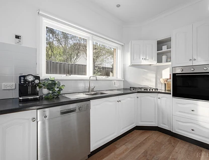 1/65 Wattle Valley Road, Canterbury, Inner East Melbourne, 2 Bedrooms, 1 Bathrooms, Unit