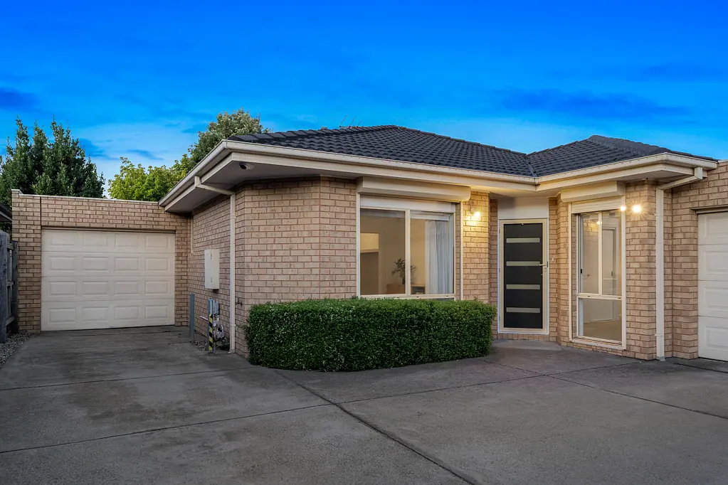 2/24 Mcmahon Road, Reservoir, VIC 3073