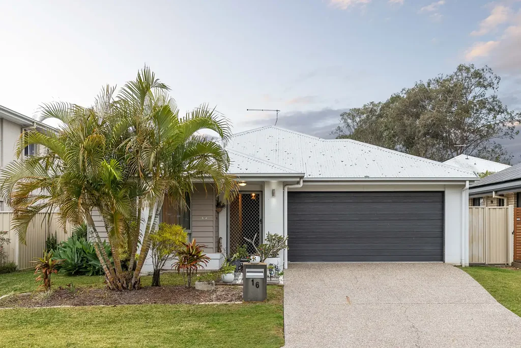 16 Woodgate Street, Oxley, QLD 4075