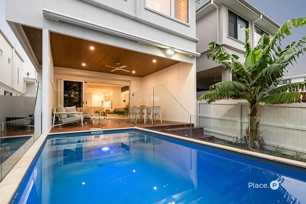 22A Arrol Street, Camp Hill, QLD 4152