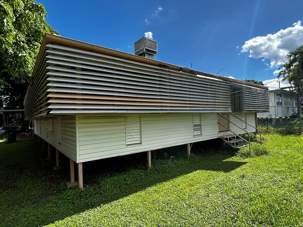Charters Towers City 3침실 Renovator’s Delight in the Heart of Charters Towers!