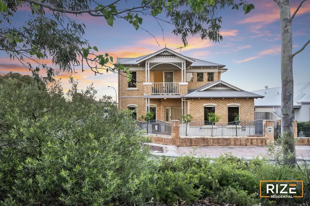 Darch 4房  Executive Two-Storey Family Home Opposite Belvoir Park