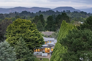 Leura 8 Bedroom 'Cloudberry Manor' – Grandeur, Elegance and Luxury in the Heart of Leura
