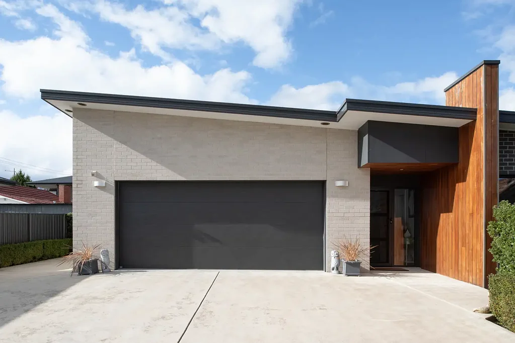 St Leonards 3ਬੈੱਡਰੂਮ Sun-filled, Spacious with Solar Panels