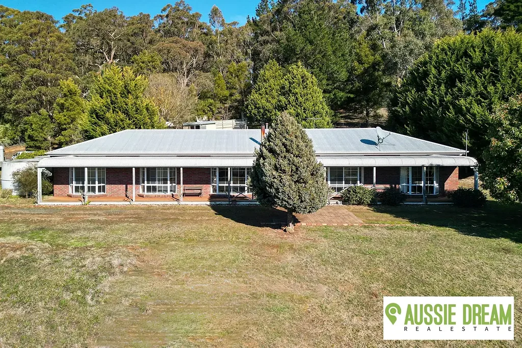 Gordon 4 Bedroom Your Gateway to Rural Living Excellence