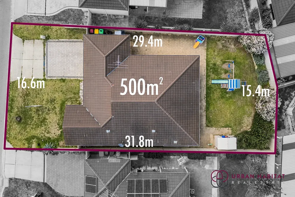 Bertram 4ਬੈੱਡਰੂਮ Practical Living with Potential in a Prime Location!