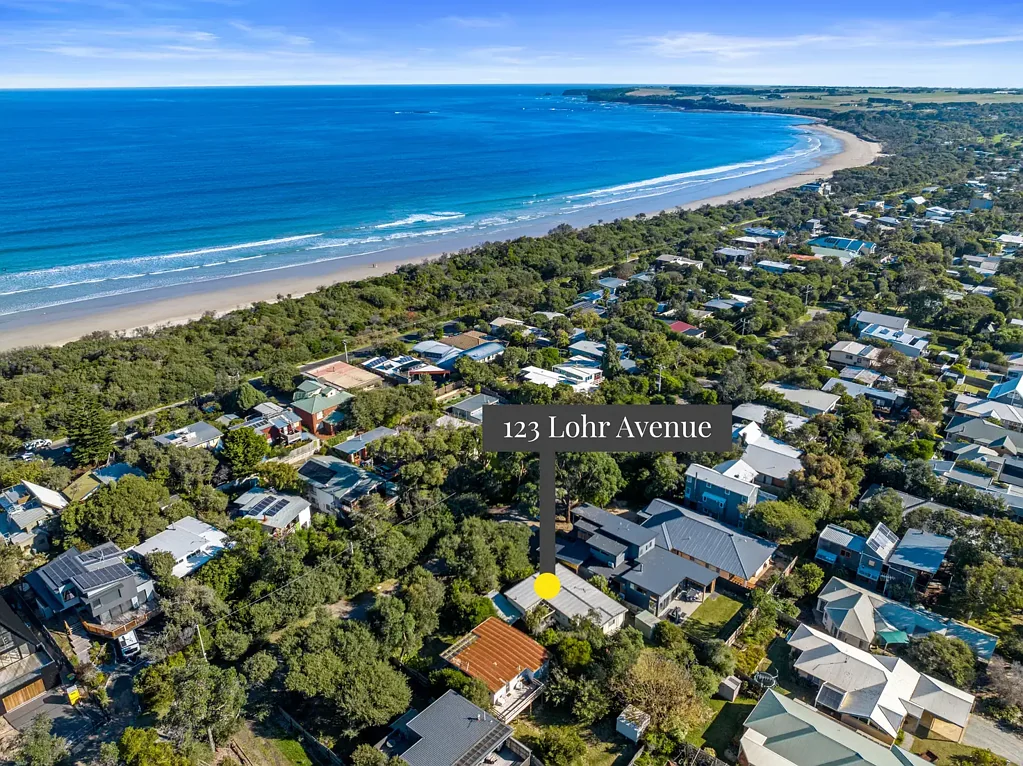 Inverloch 4कमरा Lohr Avenue Location with Endless Potential