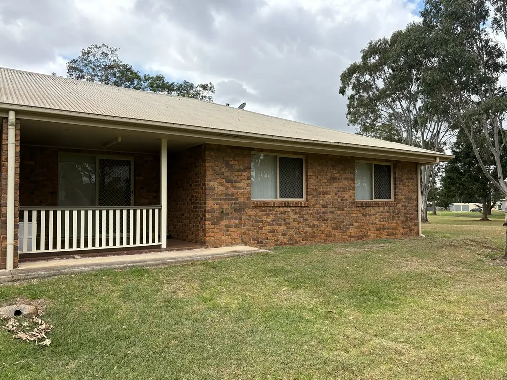 Brick 3 bedroom unit it quiet location - NO PETS