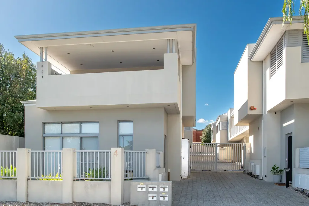 6/4 Waterloo Street, Joondanna, WA 6060