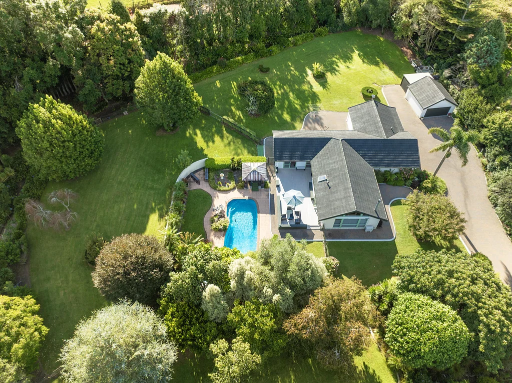 Bombay A Private Retreat in a Beautiful Estate Setting