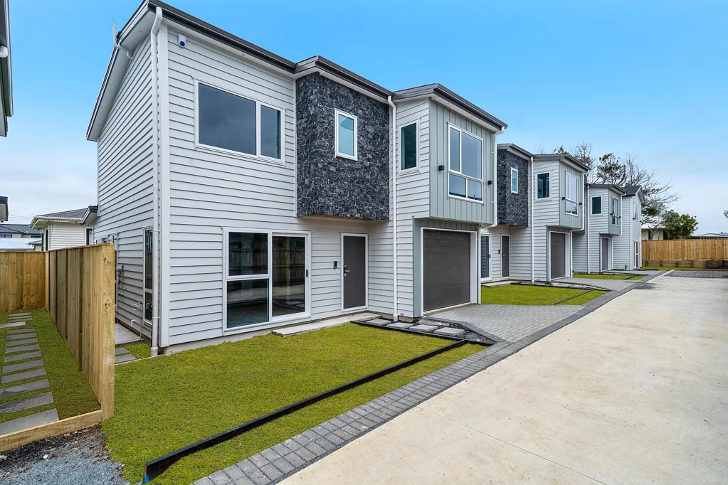 Papatoetoe 4房  SPACIOUS FAMILY LIVING IN THE HEART OF PAPATOETOE