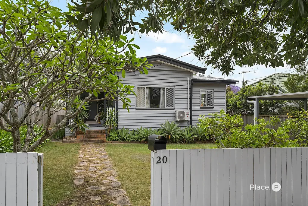 20 Burlington Street, Holland Park, QLD 4121