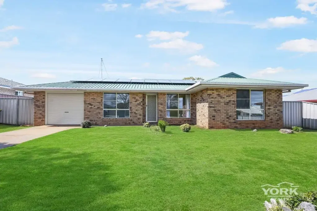 Wilsonton 6Moenga Rare 6 Bedroom House In A Tightly Held Wilsonton Pocket