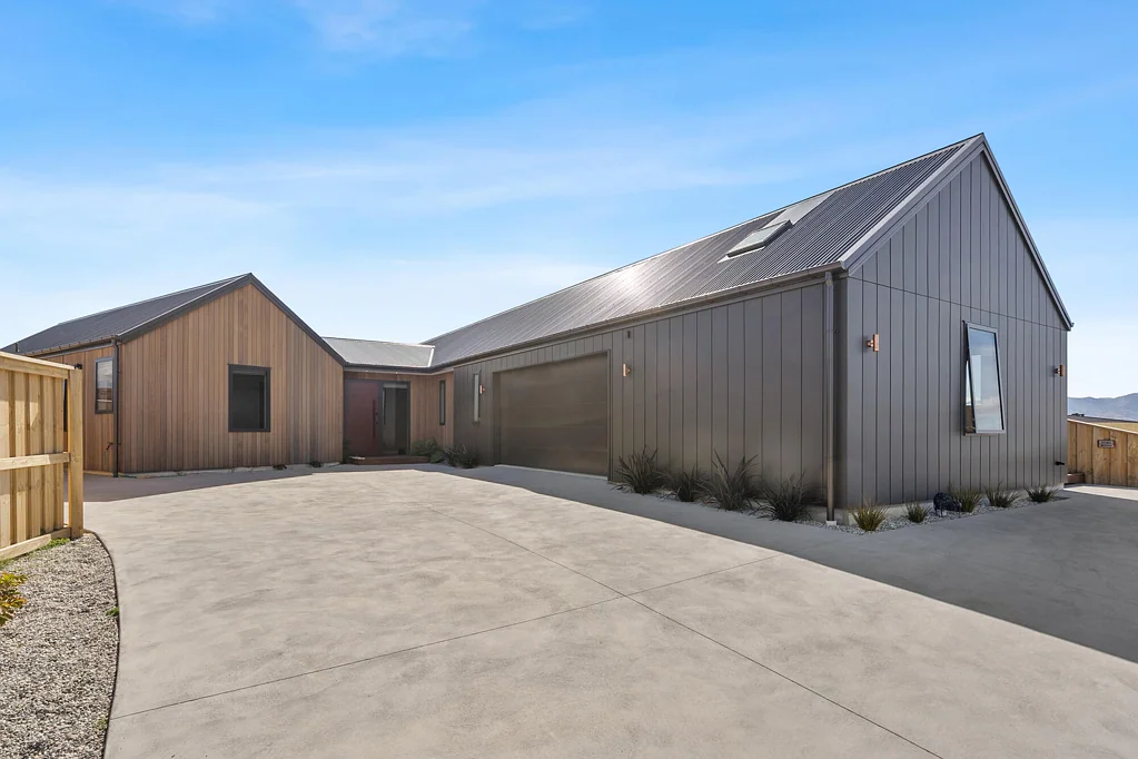 Wanaka 5 Bedroom Modern living, redefined