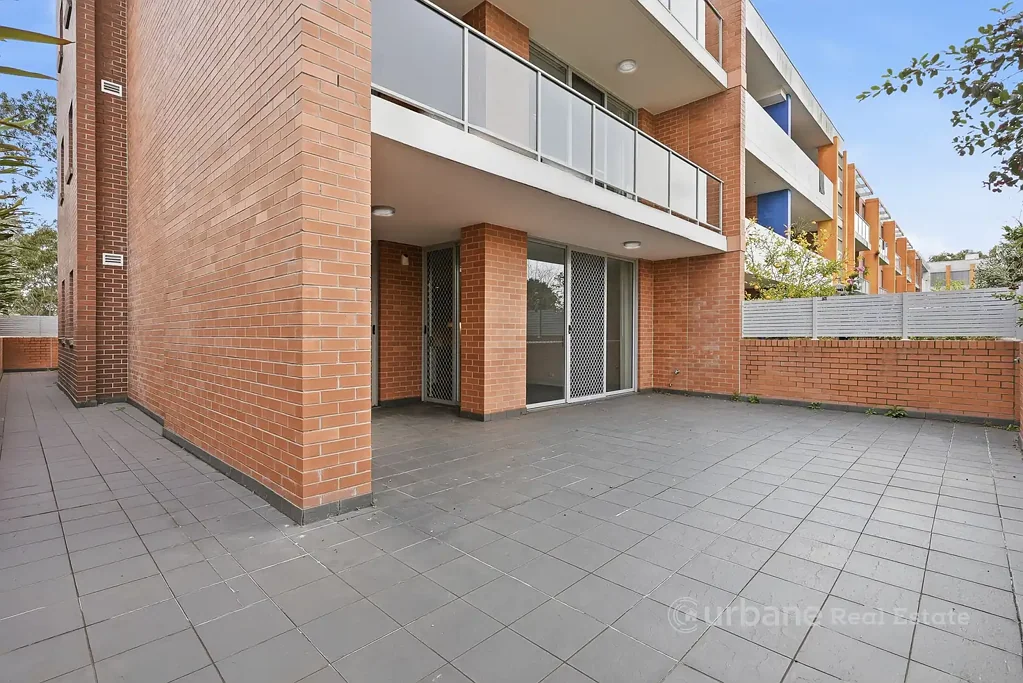 Westmead 3침실 Unbeatable Convenience + Space For The Whole Family + 223 Sqm Huge