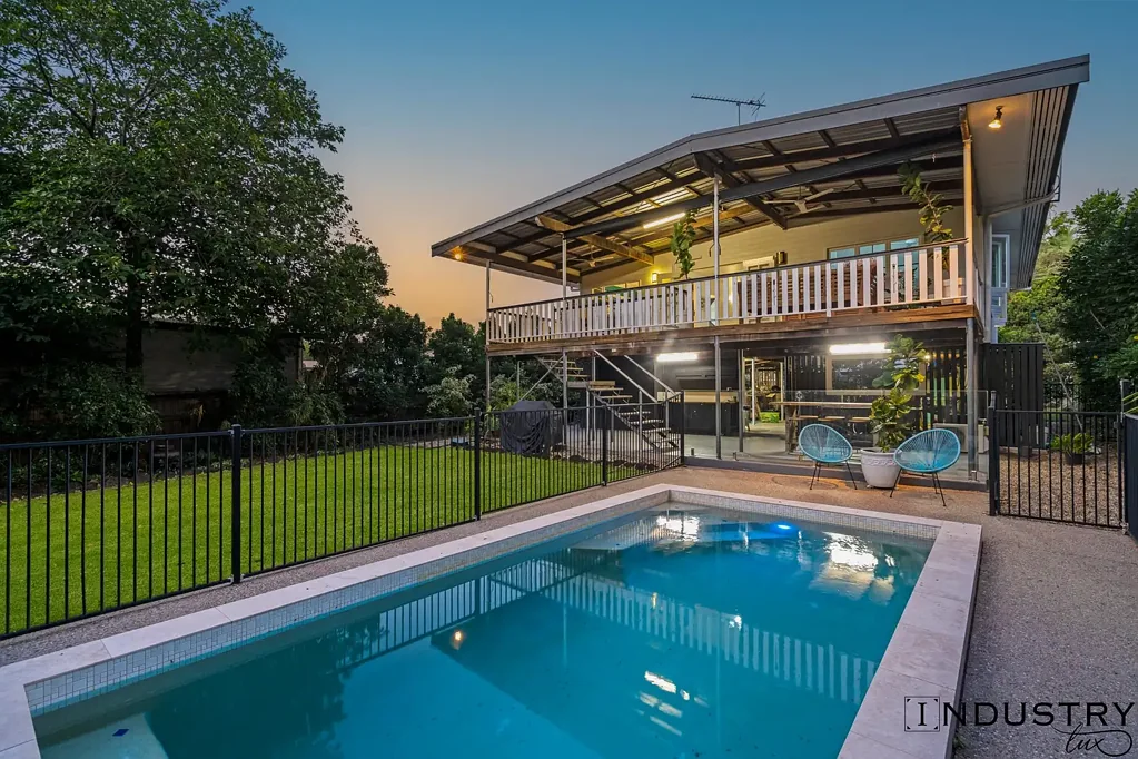 20 Mason Street, Stratford, QLD 4870