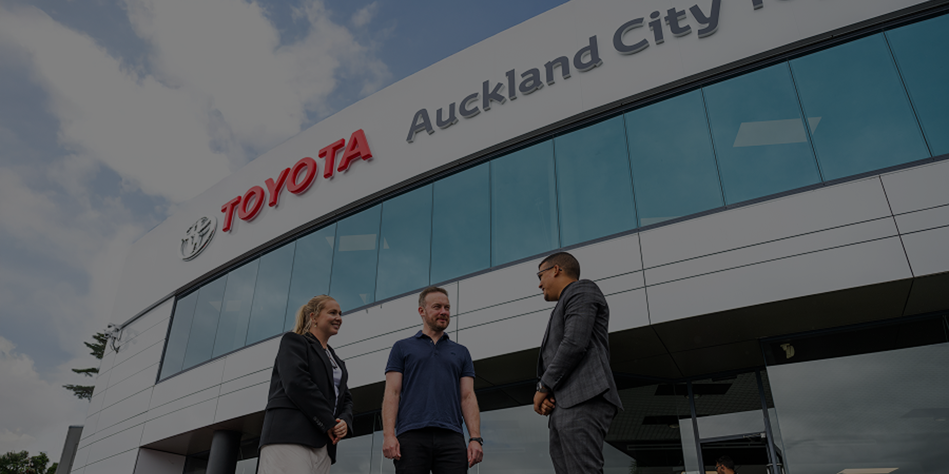 Live-Streaming to Drive Offline Sales