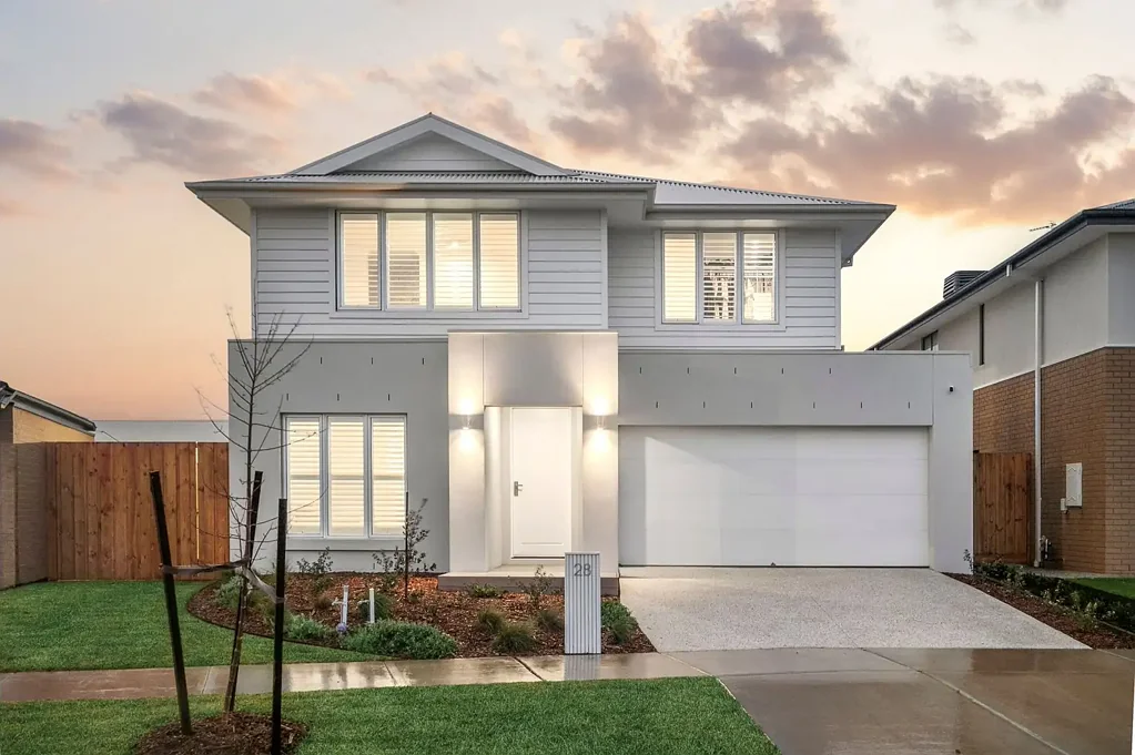 Armstrong Creek 4 Bedroom Modern Lifestyle Meets Side Access and Backyard Bliss