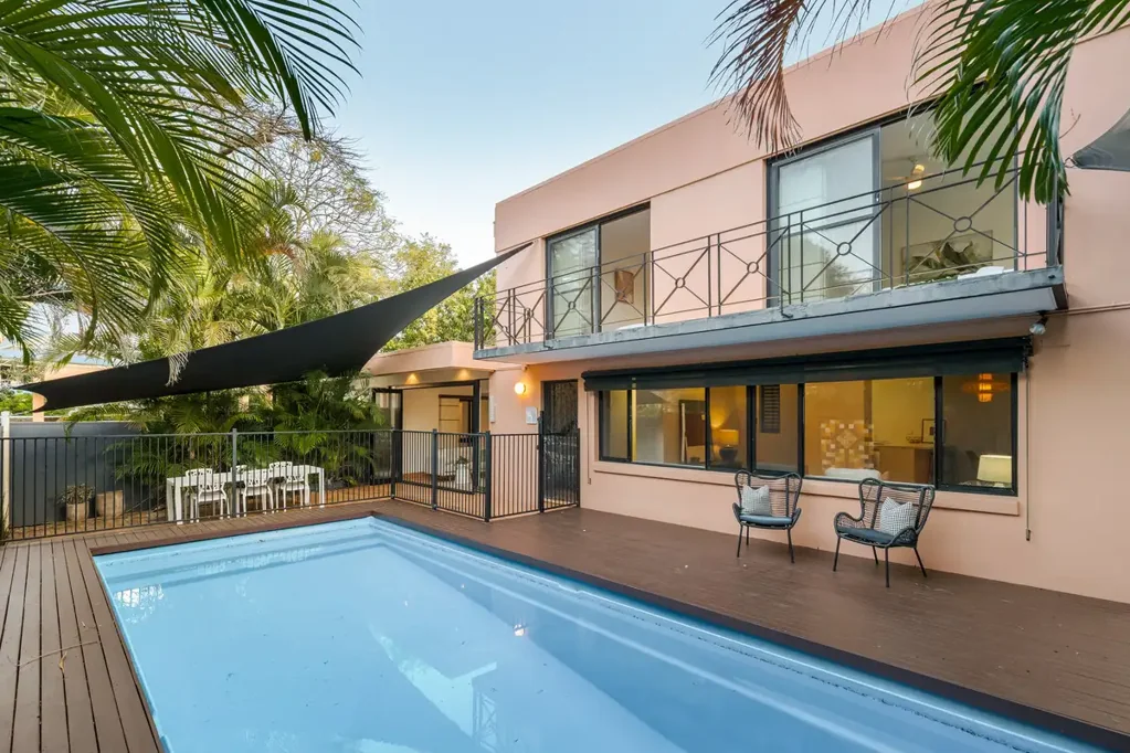 Hendra 7ਬੈੱਡਰੂਮ A Rare Multi-Dwelling Opportunity in a Premier Location