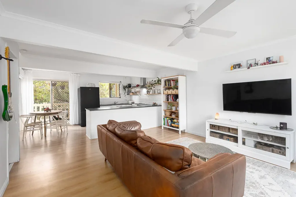 Springwood 2部屋 Fully Renovated Terrace Home with 2x Living Spaces | Offers Space, Flexibility & Style in Springwood CBD Locale