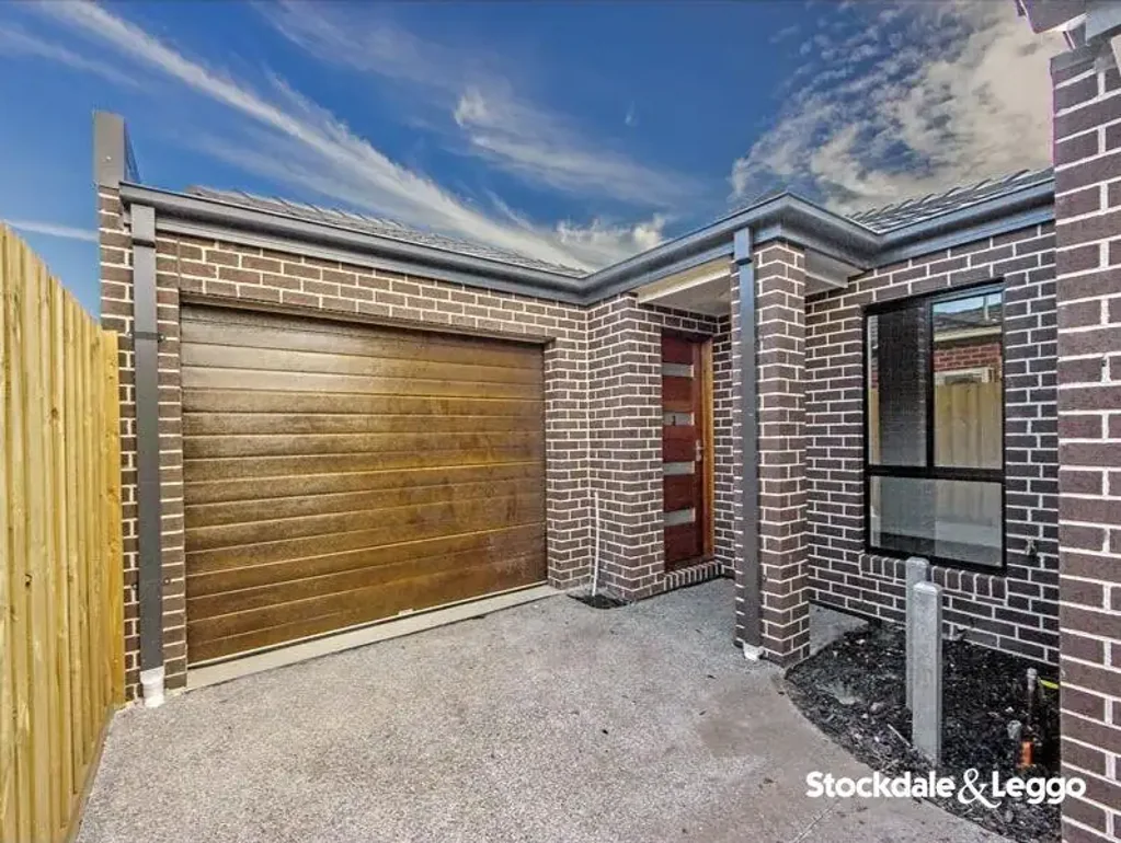 2 BEDROOM UNIT FOR RENT IN LAVERTON !!