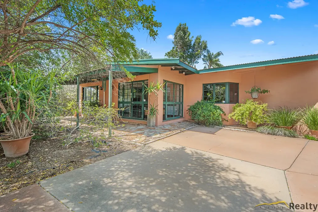 25 Memorial Avenue, Gillen, NT 870