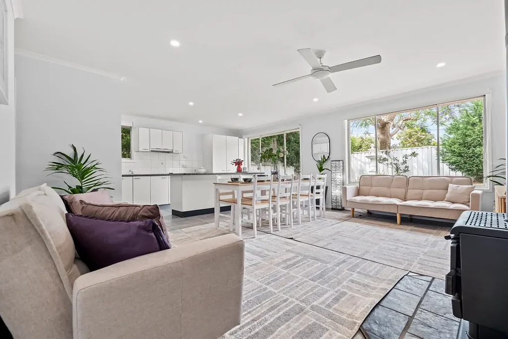 Umina Beach 5房  SOUTH UMINA - LARGE STRATA HOME