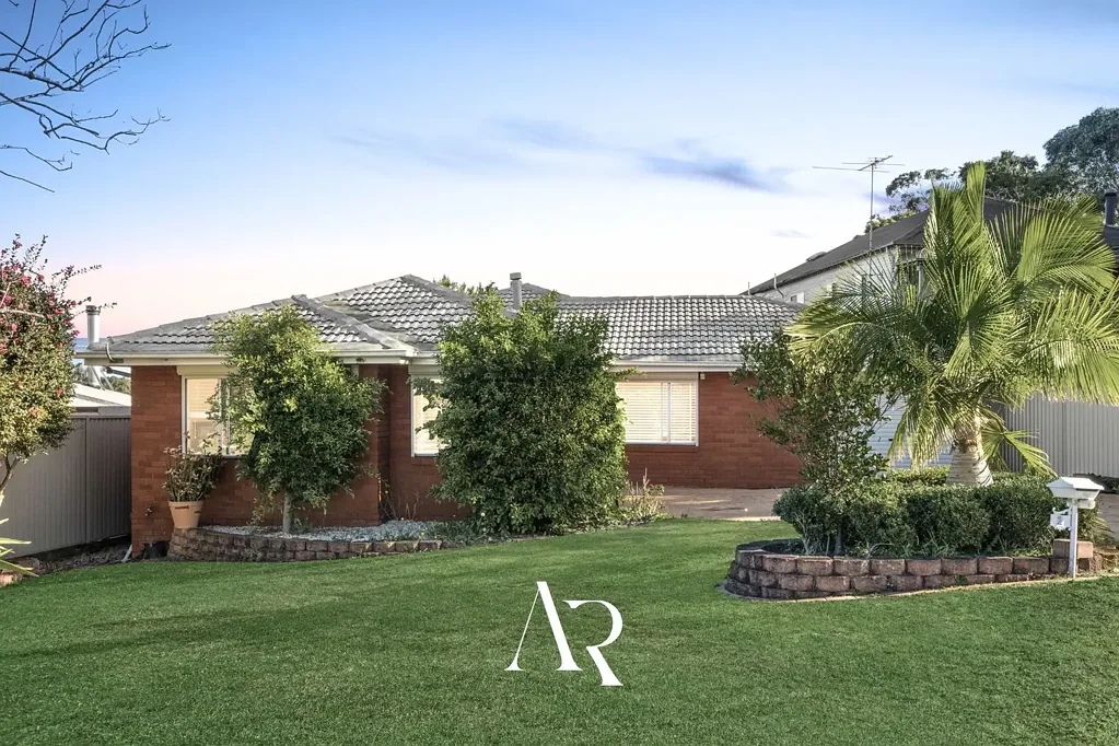 Georges Hall 4 Bedroom Family Oasis in Prime Georges Hall Location