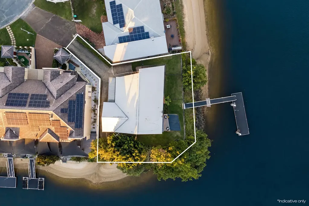 Broadbeach Waters 7房  Three Separately Titled Apartments To Be Sold As One
