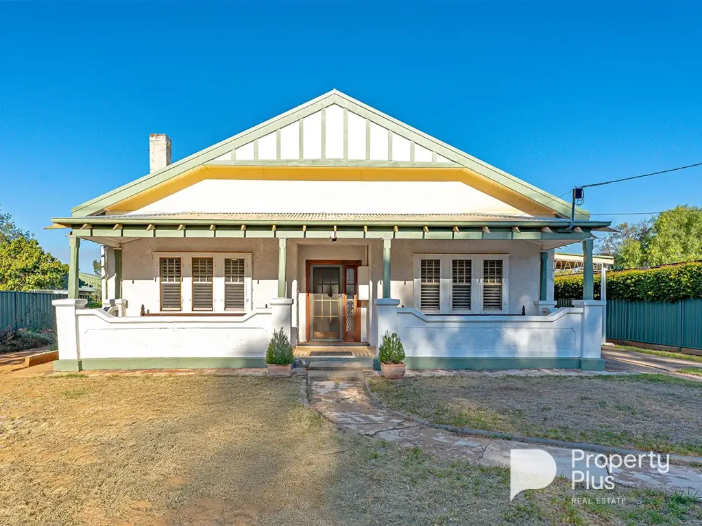 Elmore 3ਬੈੱਡਰੂਮ Charming Californian Bungalow – A Perfect Place to Call Home!