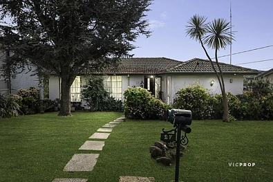 Broadmeadows 3房 宁静地段迷人的家庭港湾 Captivating Family Haven in a Peaceful Pocket